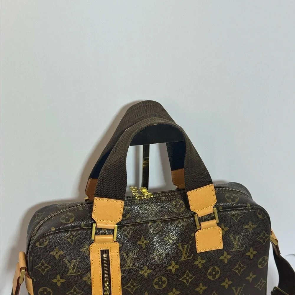 AUTHENTIC Louis Vuitton Dark Brown Monogram Briefcase